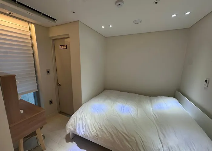 강남 중심 코엑스 인근 럭셔리 투룸 Apartment Seoul