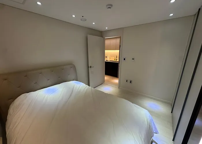 강남 중심 코엑스 인근 럭셔리 투룸 Apartment